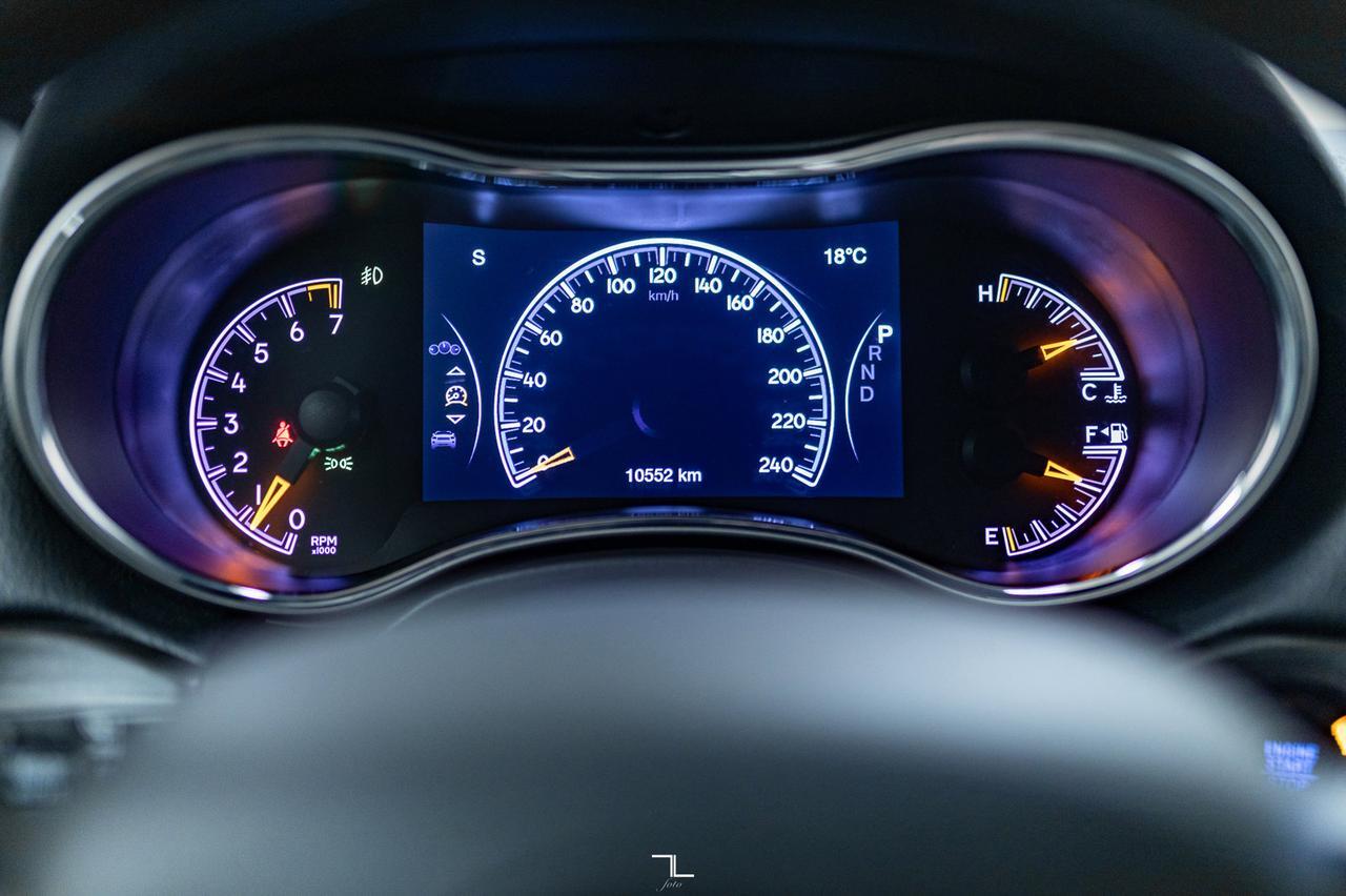 2021 Jeep Grand Cherokee 4x4 Laredo Nav BCam Red Deer AB