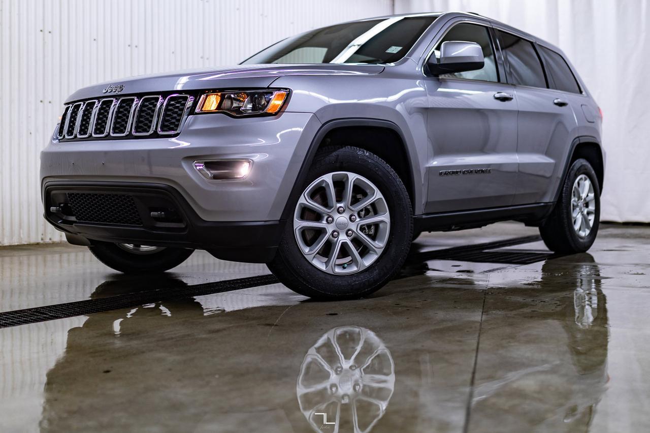 2021 Jeep Grand Cherokee 4x4 Laredo Nav BCam Red Deer AB