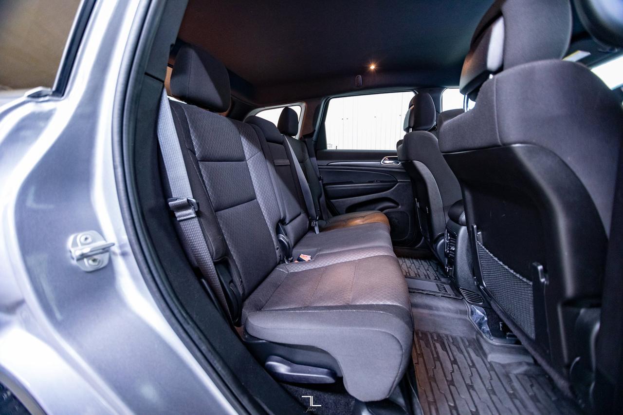 2021 Jeep Grand Cherokee 4x4 Laredo Nav BCam Red Deer AB