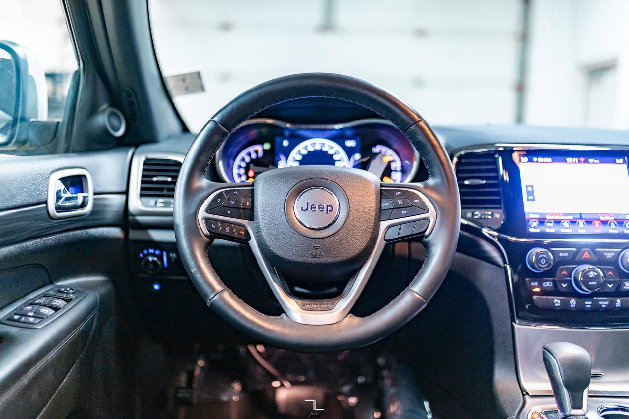 2021 Jeep Grand Cherokee 4x4 Laredo Nav BCam Red Deer AB