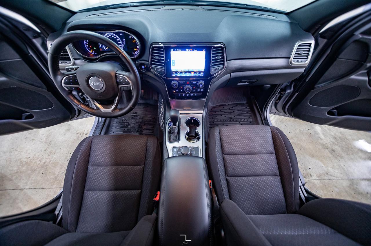 2021 Jeep Grand Cherokee 4x4 Laredo Nav BCam Red Deer AB