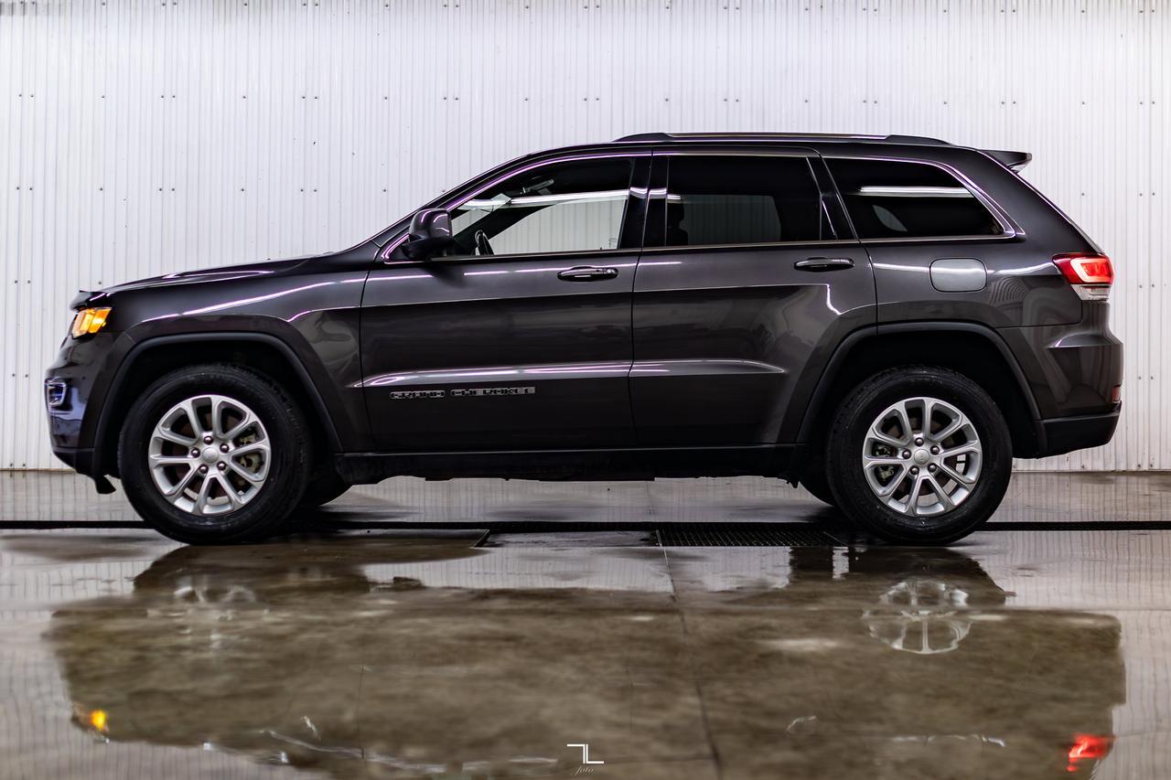 2021 Jeep Grand Cherokee 4x4 Laredo PSeat BCam Red Deer AB