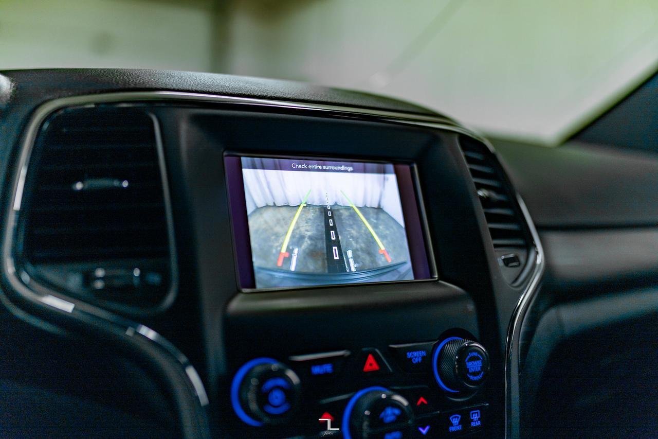 2021 Jeep Grand Cherokee 4x4 Laredo PSeat BCam Red Deer AB