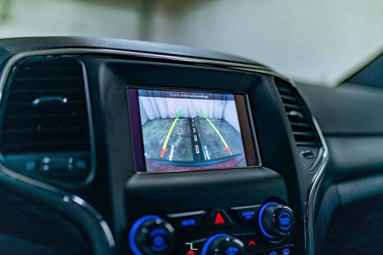 2021 Jeep Grand Cherokee 4x4 Laredo PSeat BCam Red Deer AB