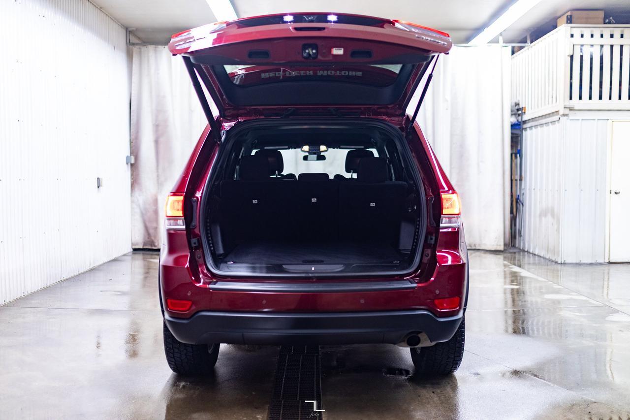 2021 Jeep Grand Cherokee 4x4 Laredo PSeat BCam Red Deer AB