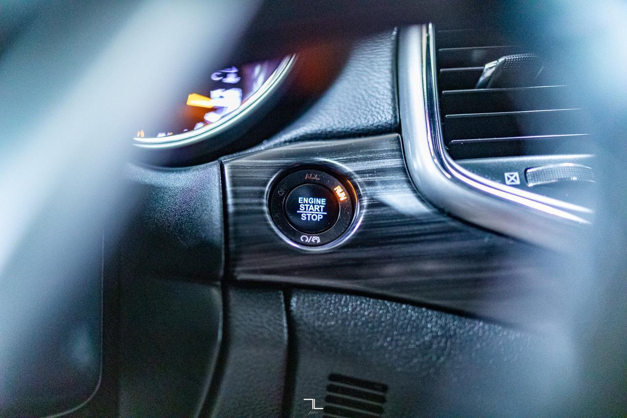 2021 Jeep Grand Cherokee 4x4 Laredo PSeat BCam Red Deer AB