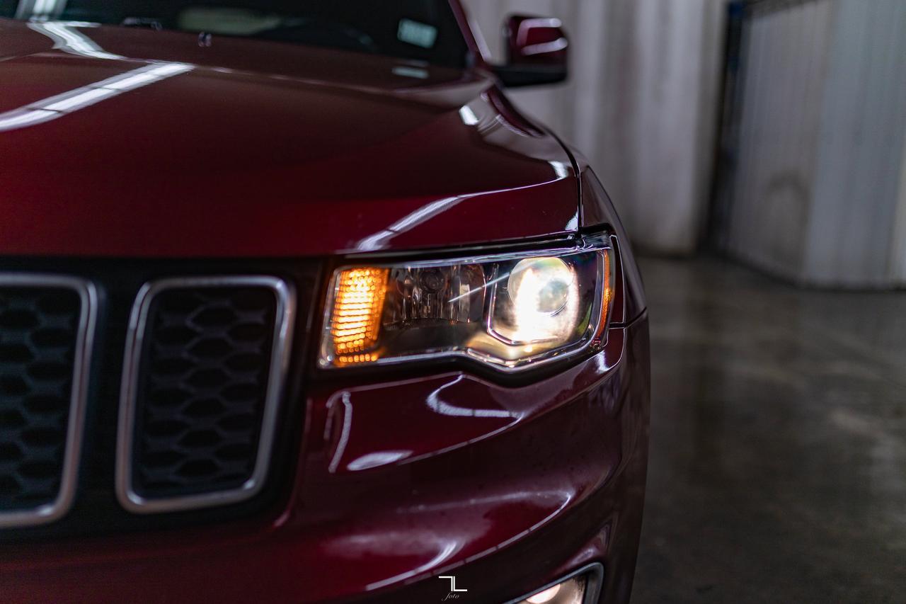 2021 Jeep Grand Cherokee 4x4 Laredo PSeat BCam Red Deer AB