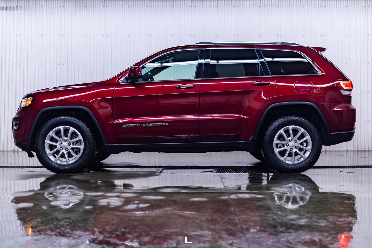 2021 Jeep Grand Cherokee 4x4 Laredo PSeat BCam Red Deer AB