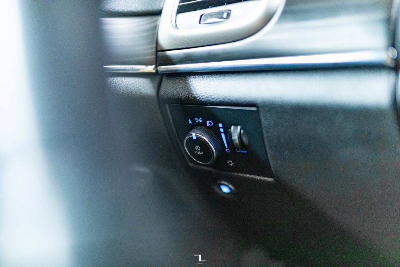 2021 Jeep Grand Cherokee 4x4 Limited Leather Roof Nav BCam Red Deer AB