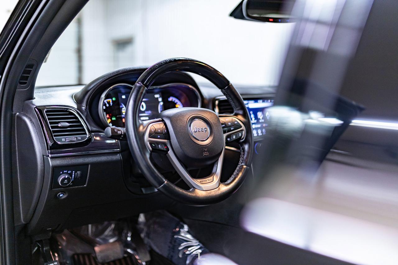 2021 Jeep Grand Cherokee 4x4 Overland Leather Roof Nav BCam Red Deer AB