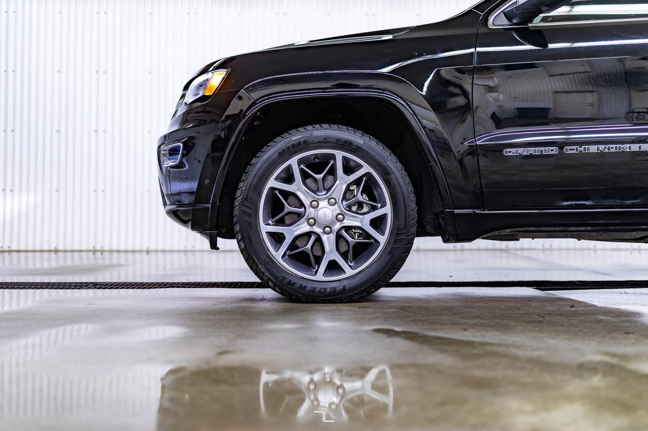 2021 Jeep Grand Cherokee 4x4 Overland Leather Roof Nav BCam Red Deer AB
