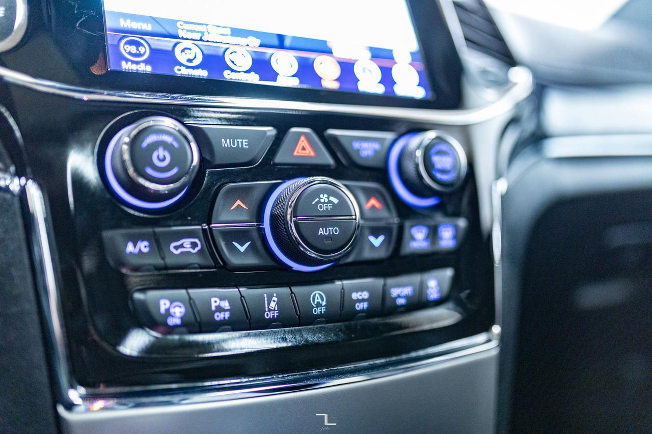 2021 Jeep Grand Cherokee 4x4 Overland Leather Roof Nav BCam Red Deer AB