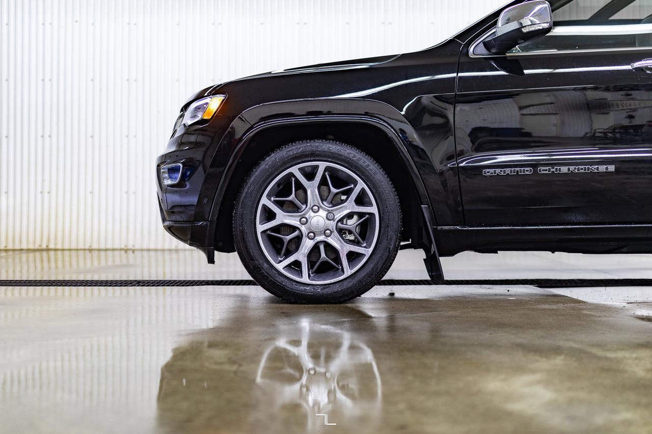 2021 Jeep Grand Cherokee 4x4 Overland Leather Roof Nav BCam Red Deer AB