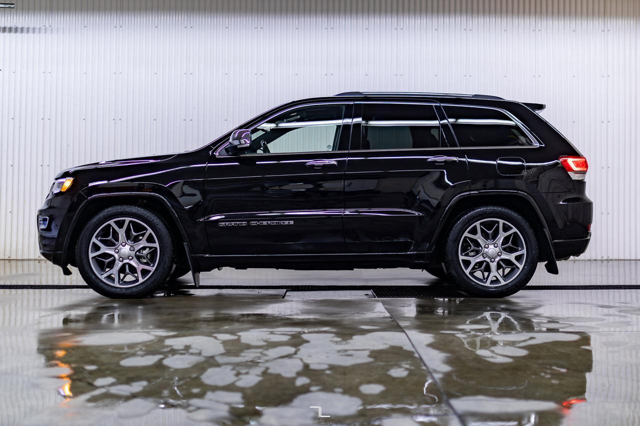 2021 Jeep Grand Cherokee 4x4 Overland Leather Roof Nav BCam Red Deer AB