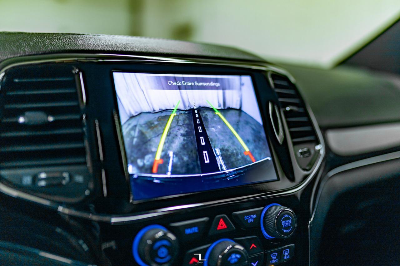 2021 Jeep Grand Cherokee 4x4 Overland Leather Roof Nav BCam Red Deer AB