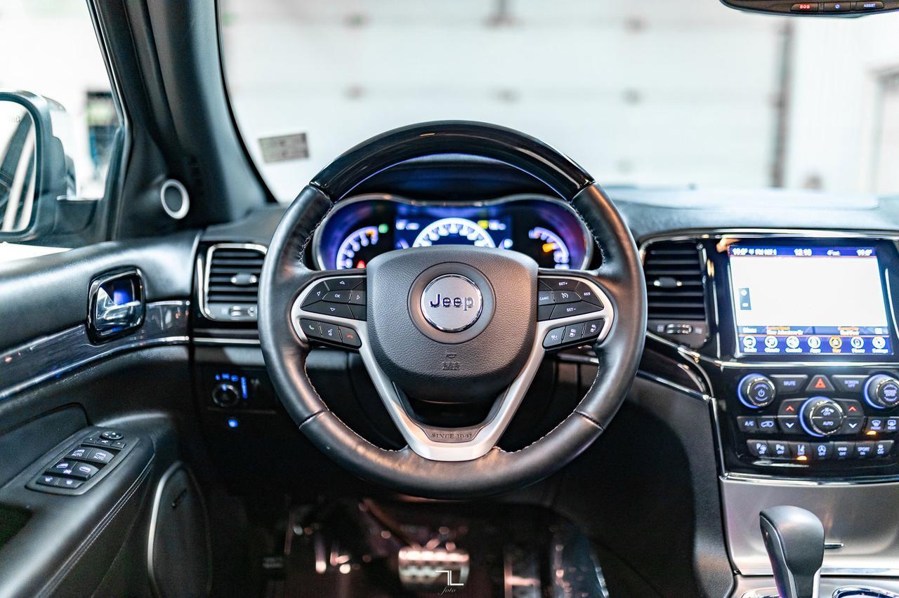 2021 Jeep Grand Cherokee 4x4 Overland Leather Roof Nav BCam Red Deer AB