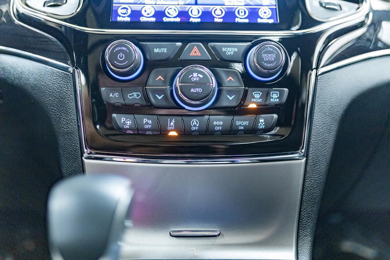 2021 Jeep Grand Cherokee 4x4 Overland Leather Roof Nav BCam Red Deer AB