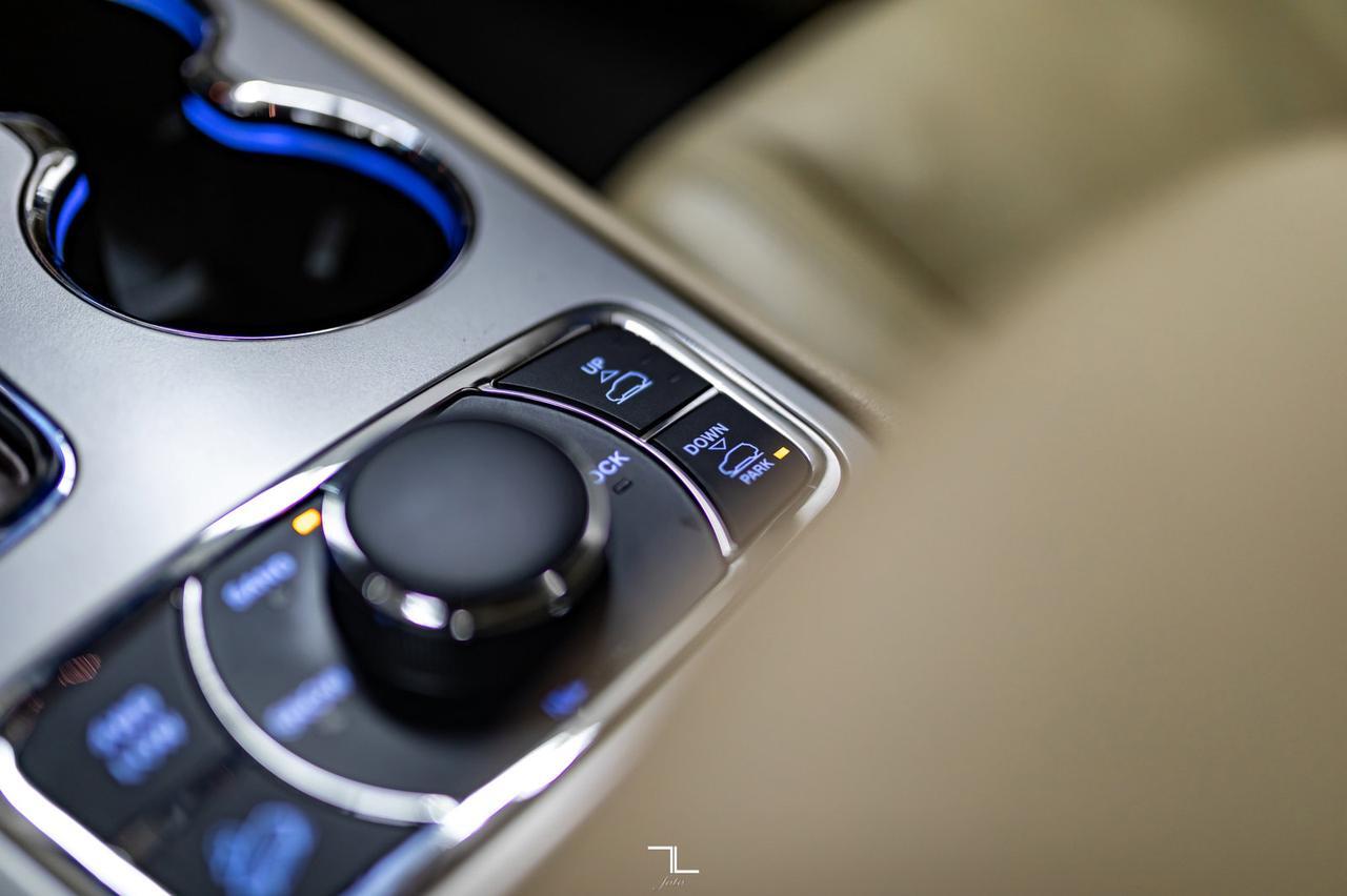 2021 Jeep Grand Cherokee 4x4 Overland Leather Roof Nav BCam Red Deer AB