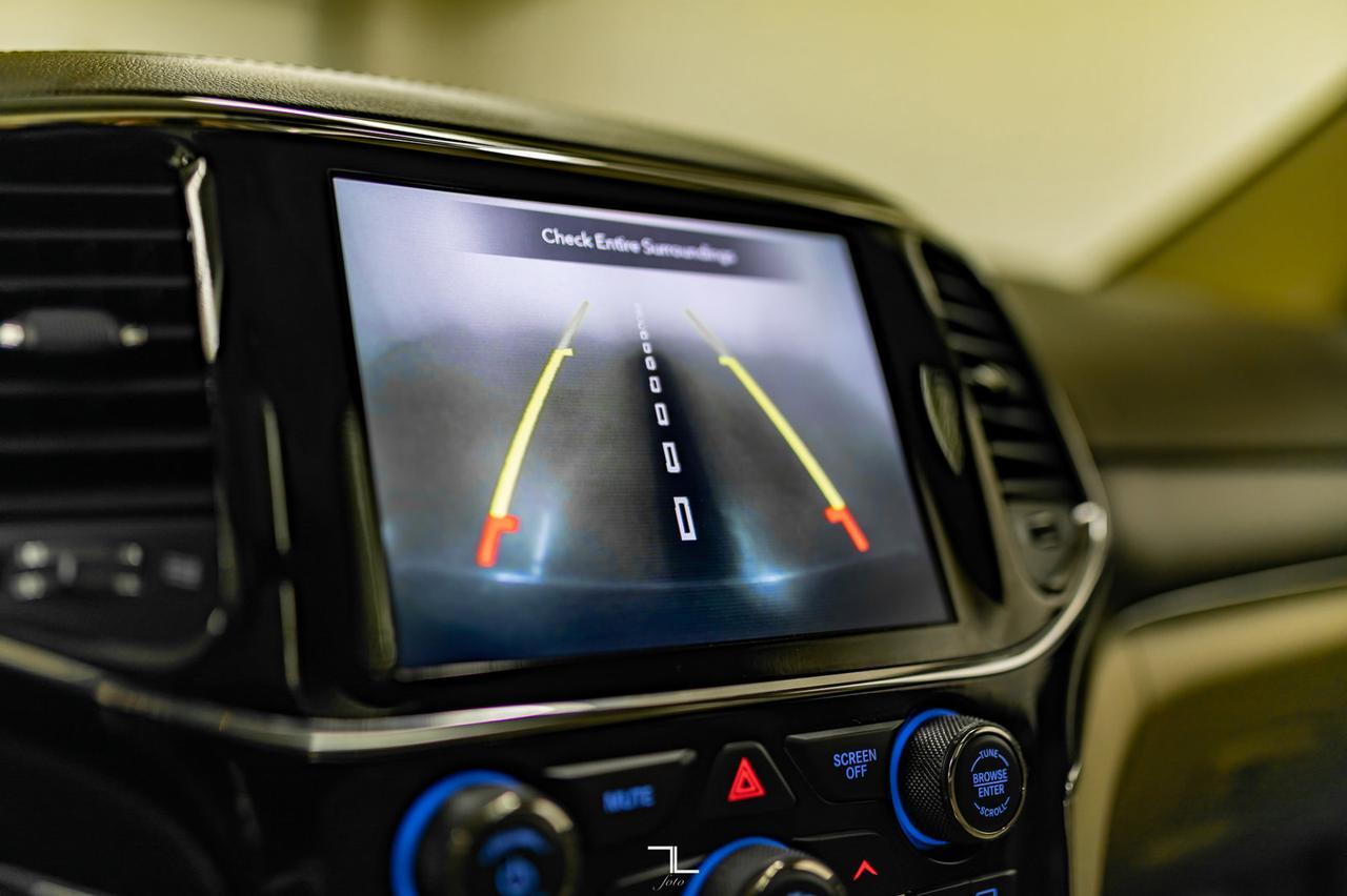 2021 Jeep Grand Cherokee 4x4 Overland Leather Roof Nav BCam Red Deer AB