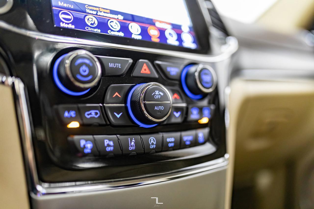 2021 Jeep Grand Cherokee 4x4 Overland Leather Roof Nav BCam Red Deer AB