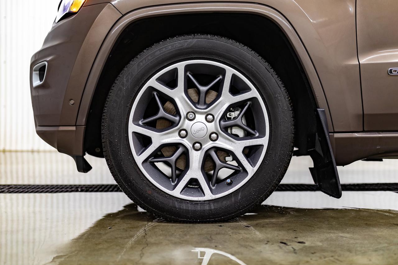 2021 Jeep Grand Cherokee 4x4 Overland Leather Roof Nav BCam Red Deer AB