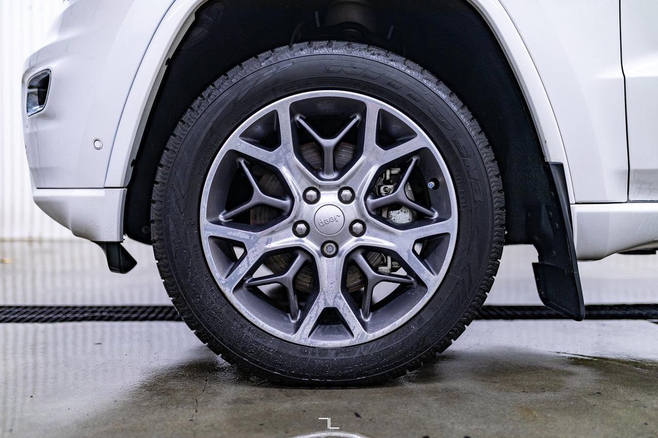 2021 Jeep Grand Cherokee 4x4 Overland Leather Roof Nav Red Deer AB