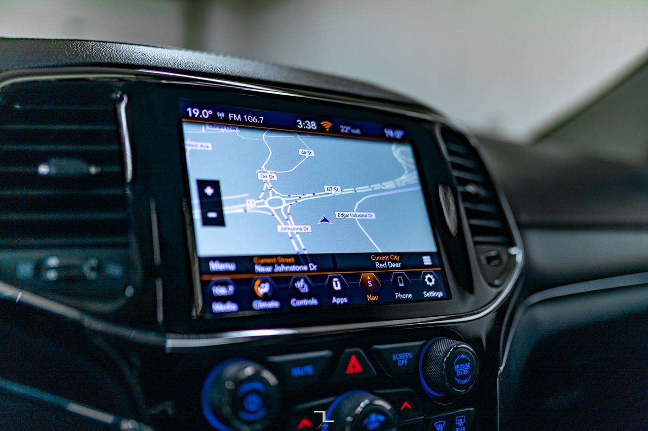 2021 Jeep Grand Cherokee 4x4 Summit Leather Roof Nav BCam Red Deer AB