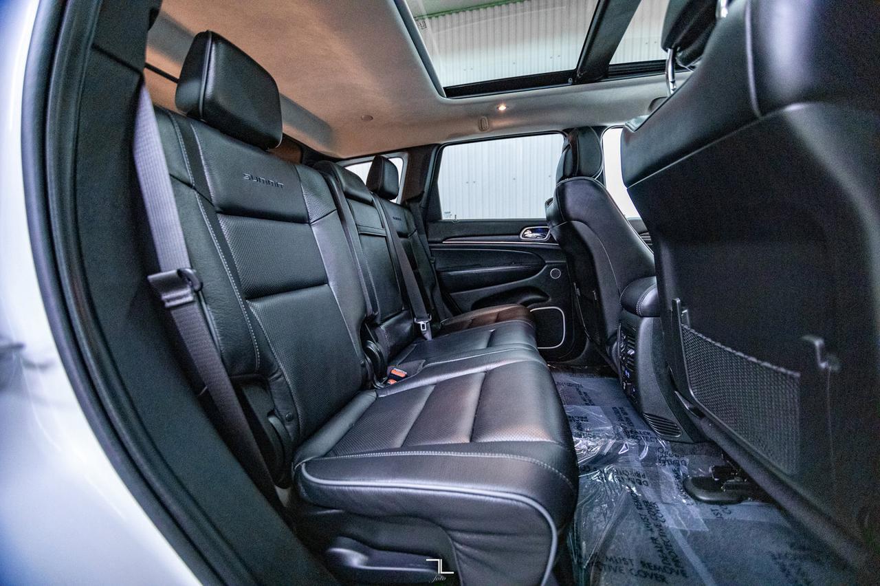 2021 Jeep Grand Cherokee 4x4 Summit Leather Roof Nav BCam Red Deer AB