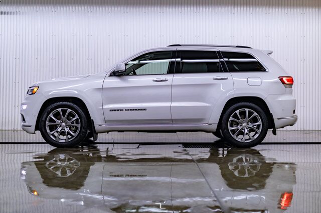 2021 Jeep Grand Cherokee 4x4 Summit Leather Roof Nav BCam Red Deer AB