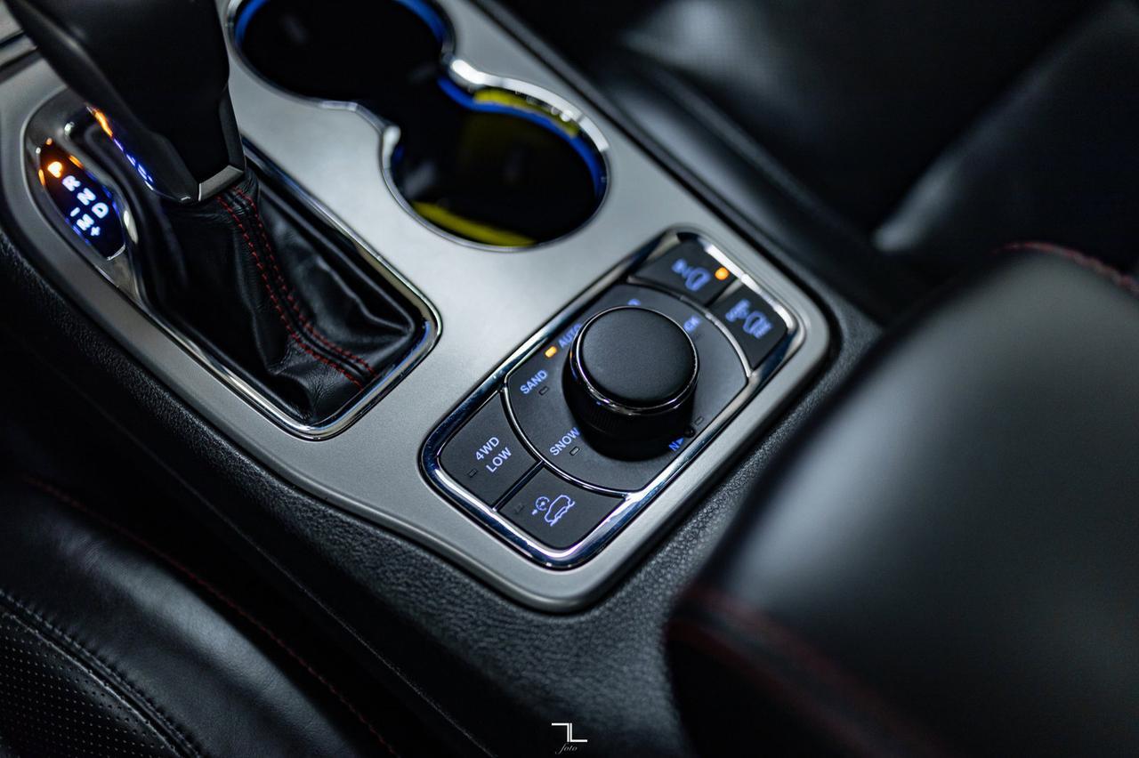 2021 Jeep Grand Cherokee 4x4 Trailhawk Leather Roof Nav BCam Red Deer AB