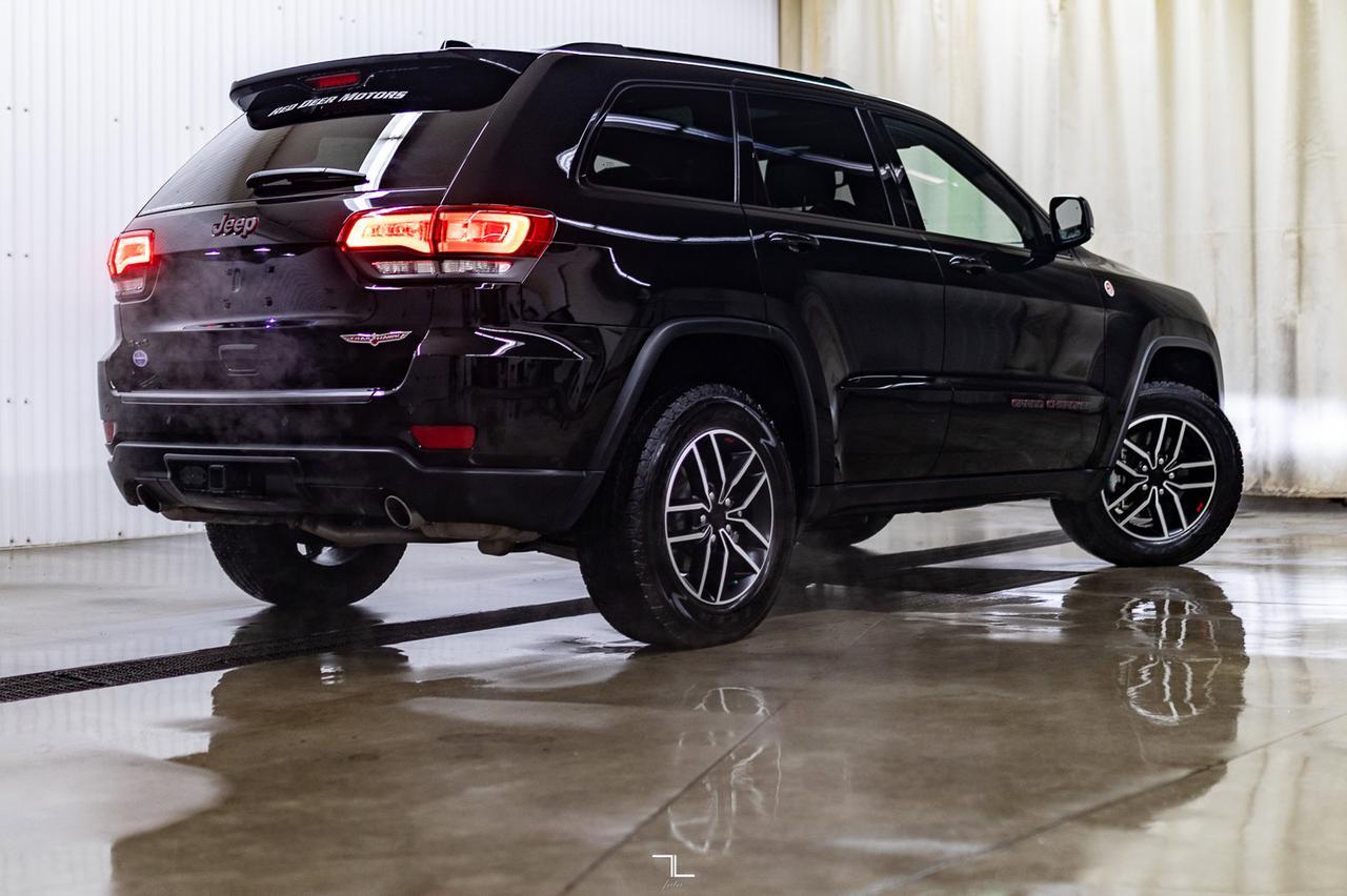 2021 Jeep Grand Cherokee 4x4 Trailhawk Leather Roof Nav BCam Red Deer AB