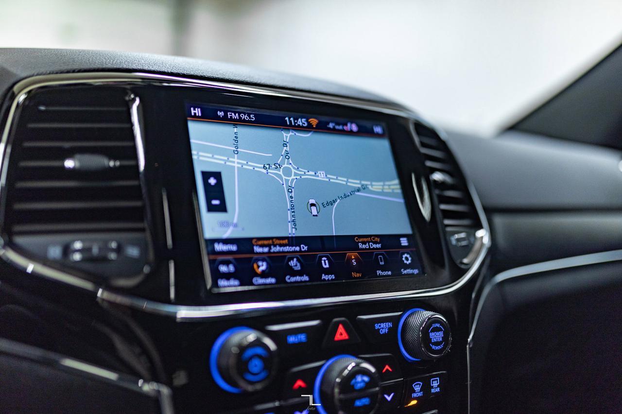 2021 Jeep Grand Cherokee 4x4 Trailhawk Leather Roof Nav BCam Red Deer AB