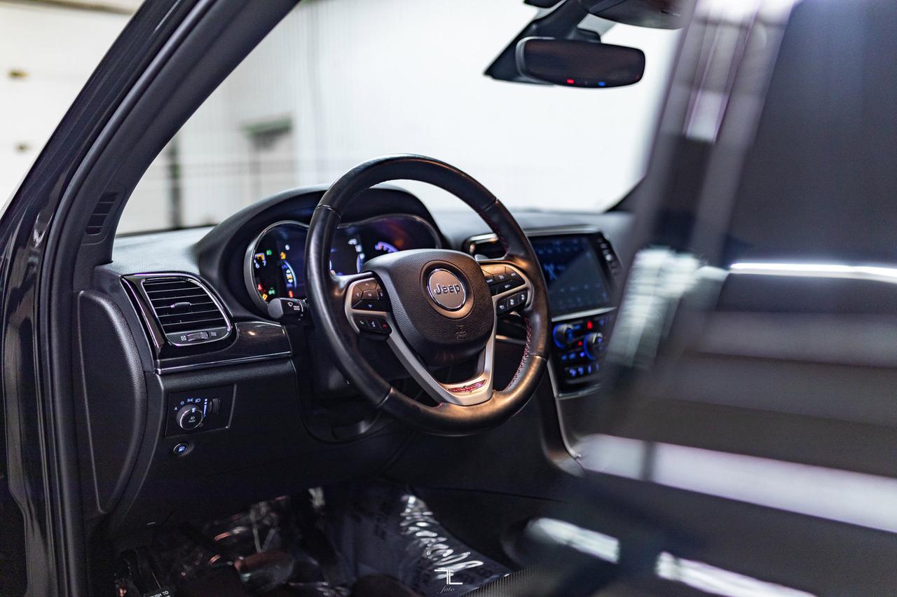 2021 Jeep Grand Cherokee 4x4 Trailhawk Leather Roof Nav BCam Red Deer AB