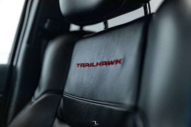 2021 Jeep Grand Cherokee 4x4 Trailhawk Leather Roof Nav BCam Red Deer AB