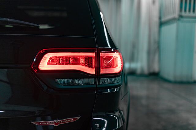 2021 Jeep Grand Cherokee 4x4 Trailhawk Leather Roof Nav BCam Red Deer AB