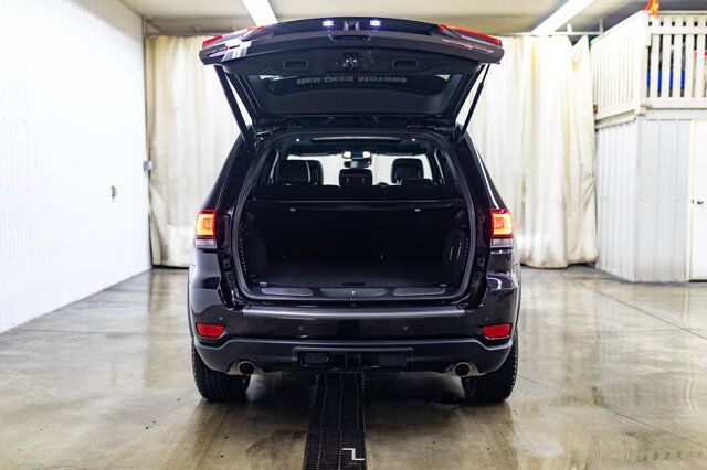 2021 Jeep Grand Cherokee 4x4 Trailhawk Leather Roof Nav BCam Red Deer AB