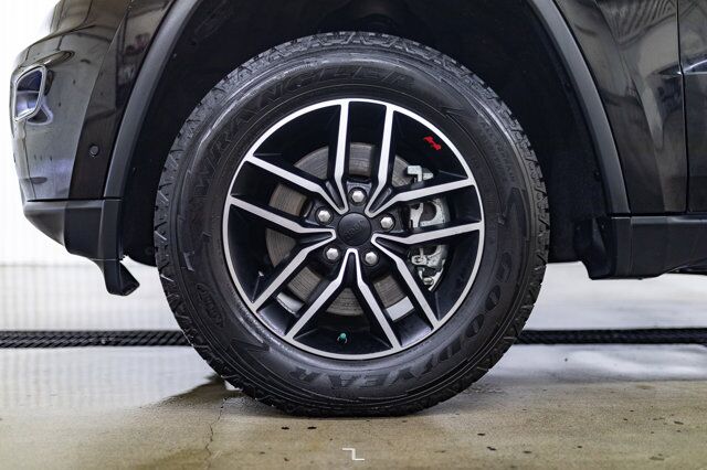 2021 Jeep Grand Cherokee 4x4 Trailhawk Leather Roof Nav BCam Red Deer AB