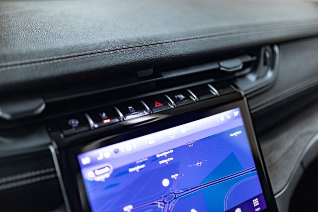 2021 Jeep Grand Cherokee L 4x4 Limited Leather Roof Nav Red Deer AB