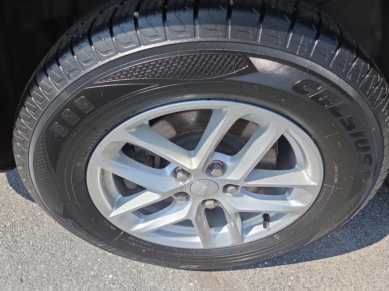 2021 Jeep Grand Cherokee L Laredo HAMBURG PA