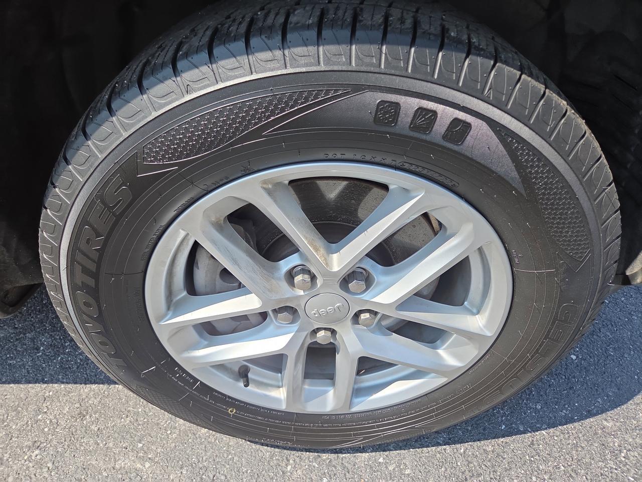 2021 Jeep Grand Cherokee L Laredo HAMBURG PA