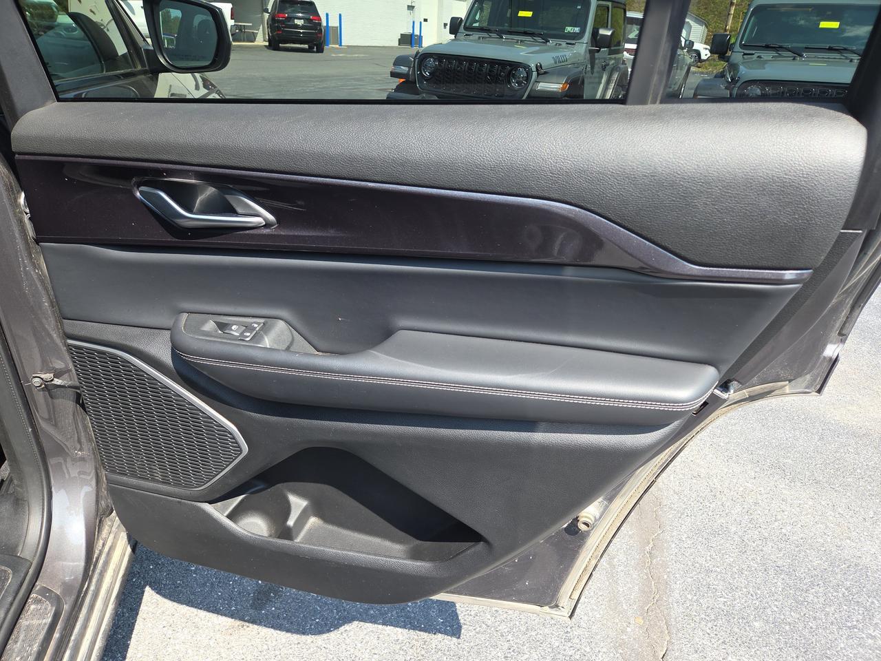 2021 Jeep Grand Cherokee L Laredo HAMBURG PA