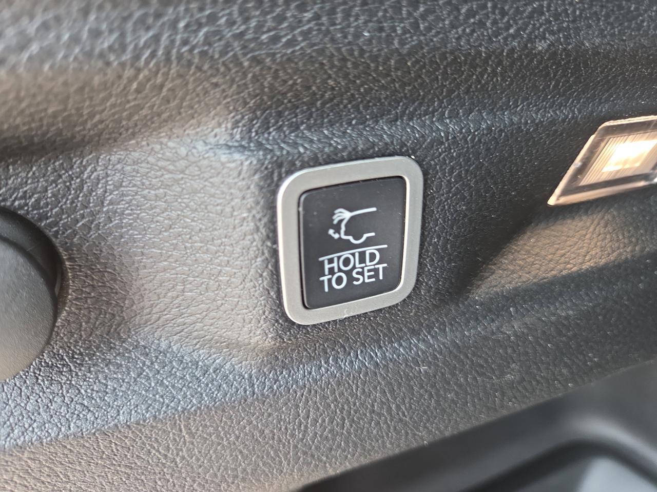 2021 Jeep Grand Cherokee L Laredo HAMBURG PA