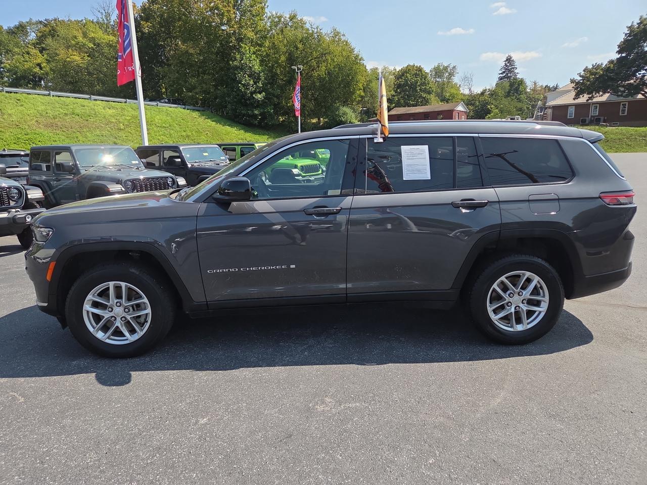 2021 Jeep Grand Cherokee L Laredo HAMBURG PA