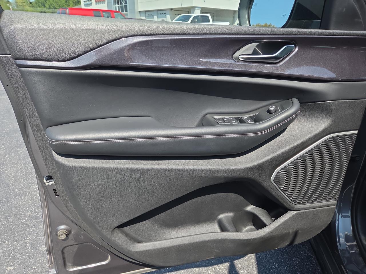 2021 Jeep Grand Cherokee L Laredo HAMBURG PA