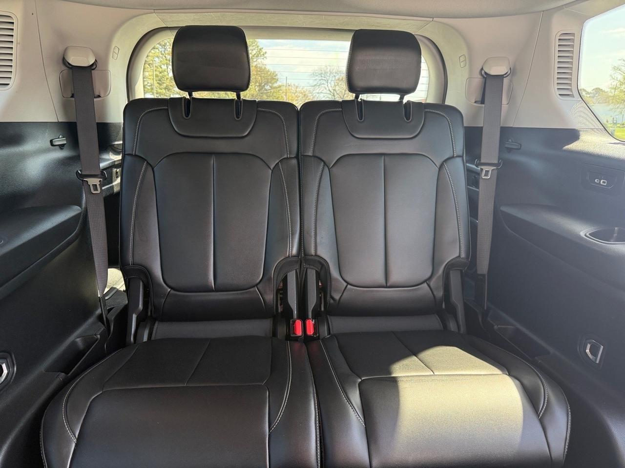 2021 Jeep Grand Cherokee L Limited, APPLE CARPLAY/ANDROID AUTO, HEATED SEATS, HEATED REAR SEATS, WIFI, POWER LIFTGATE, BACKUP CAMERA, UNIVERSAL GARAGE DOOR OPENER, NAVIGATION, HEATED STEERING WHEEL, ONLY 1 OWNER! Norfolk VA