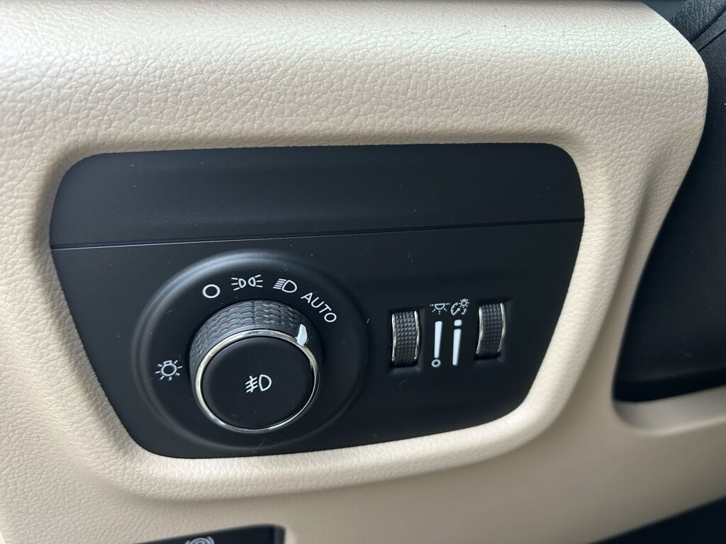 2021 Jeep Grand Cherokee L Limited Crestwood KY