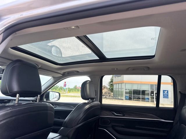 2021 Jeep Grand Cherokee L Limited Random Lake WI