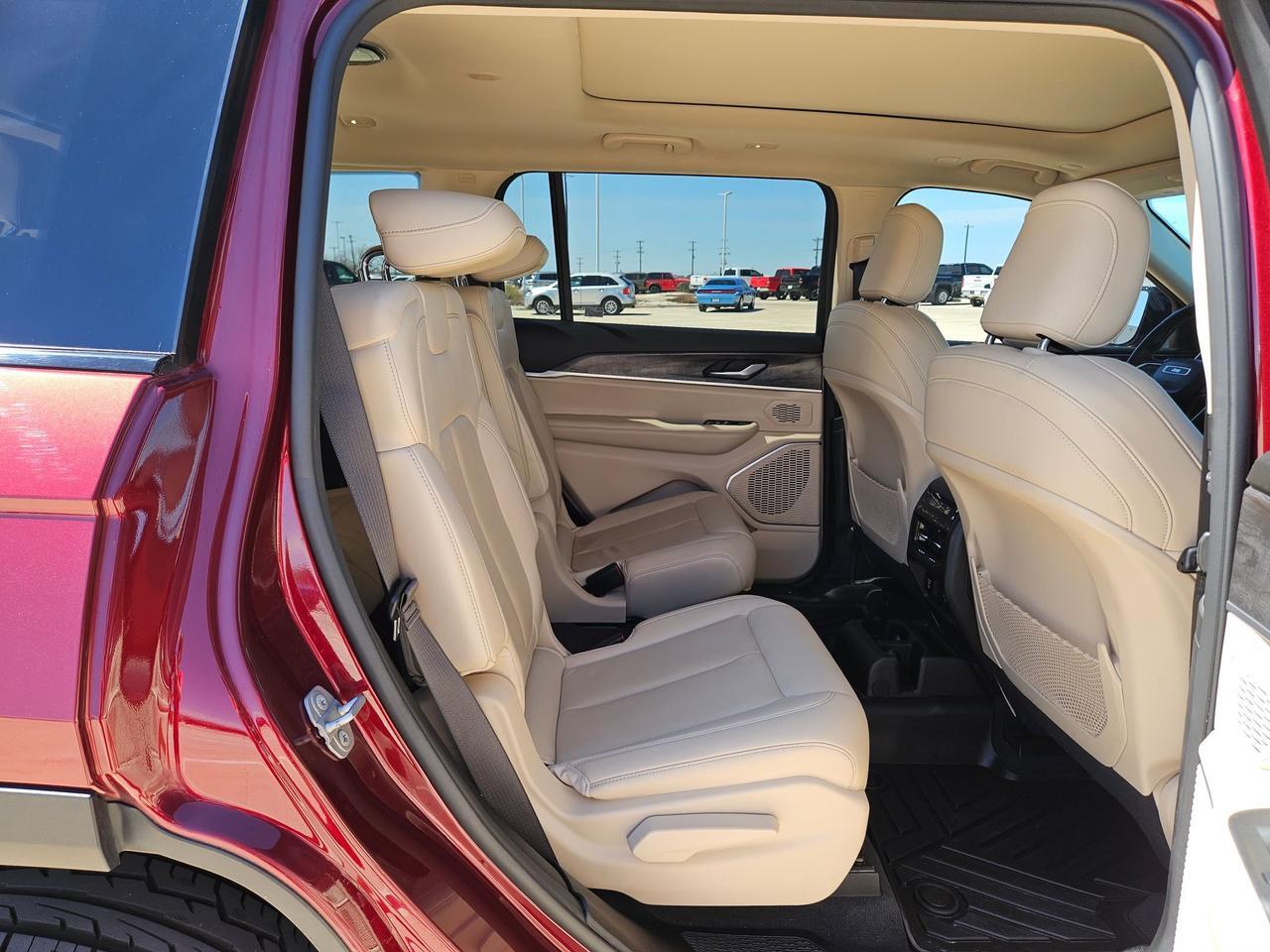 2021 Jeep Grand Cherokee L Limited Castroville TX