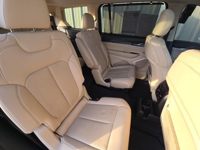 2021 Jeep Grand Cherokee L Limited Watertown SD