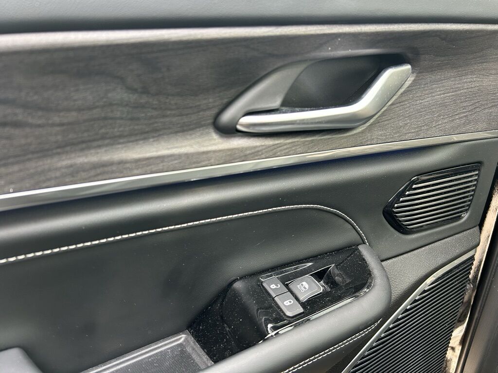 2021 Jeep Grand Cherokee L Overland Crestwood KY